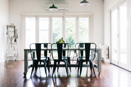 bifold door Barnes